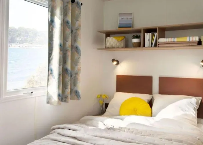 Mobil-home 4 Pers Avec Terrasse - - Api-1-52-1618 *