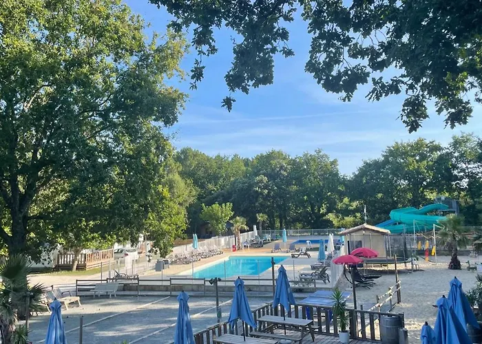 Mobil-home 4 Pers Avec Terrasse - - Api-1-52-1618 Campsite